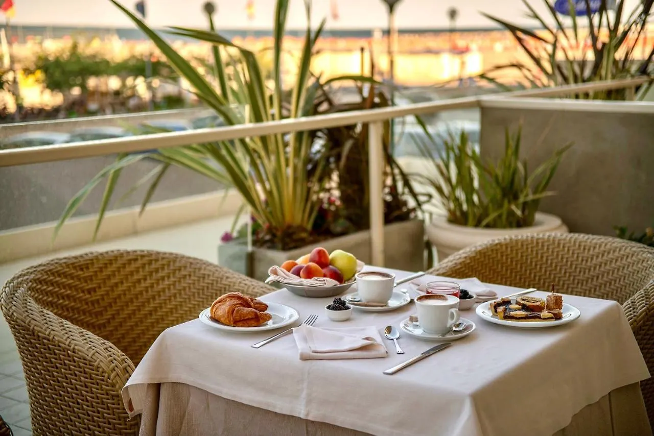 Hotel Orchidea 체르비아