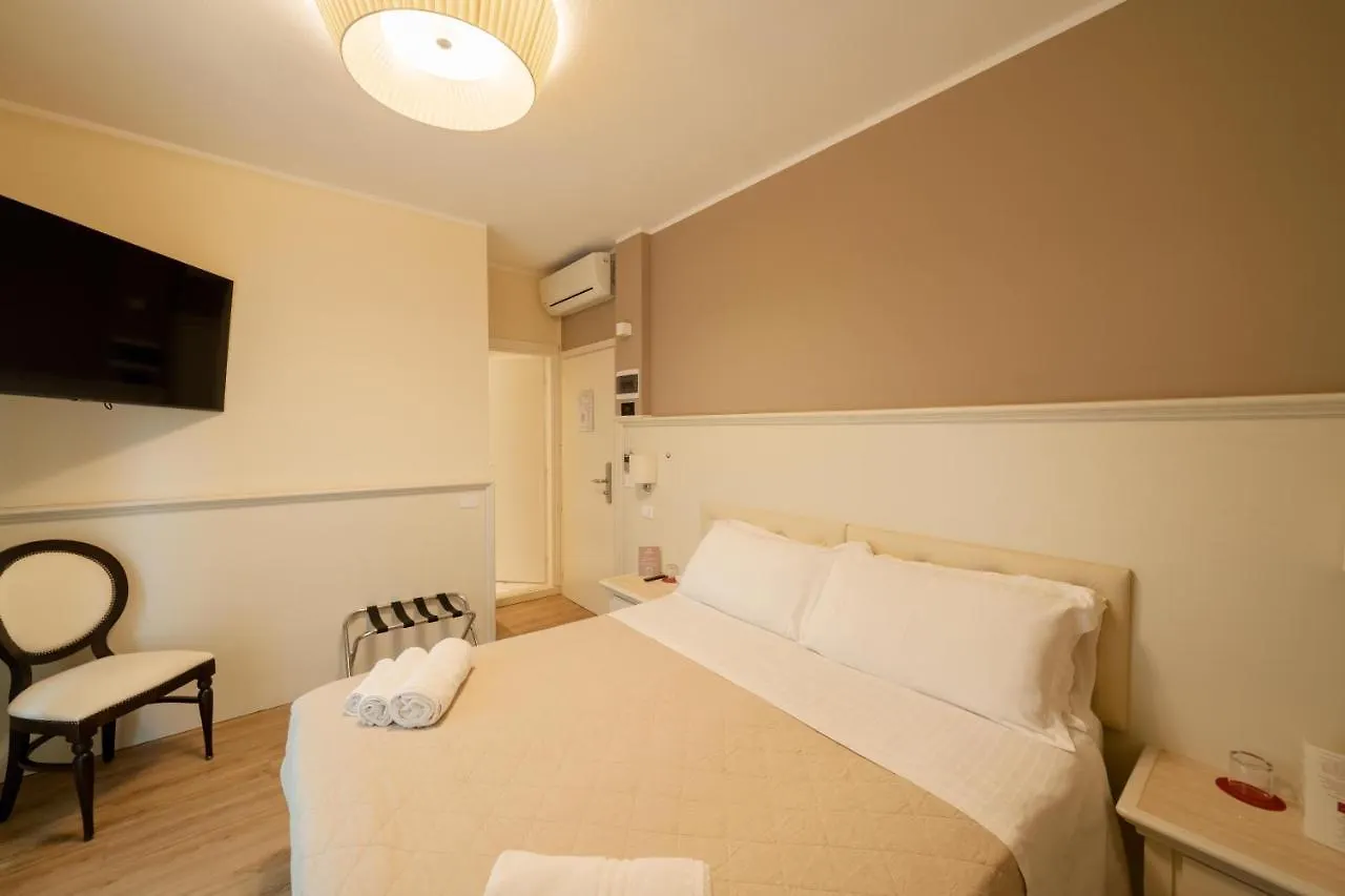 Hotel Orchidea 체르비아