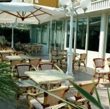 Hotel Orchidea 체르비아