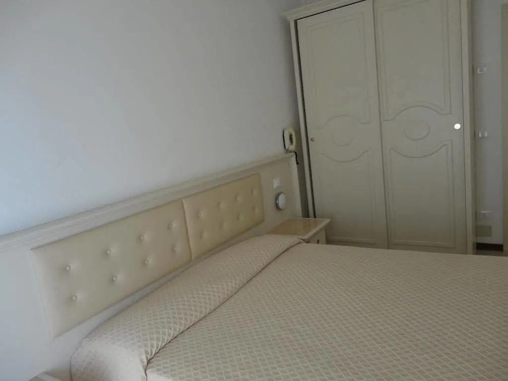 Hotel Orchidea 체르비아